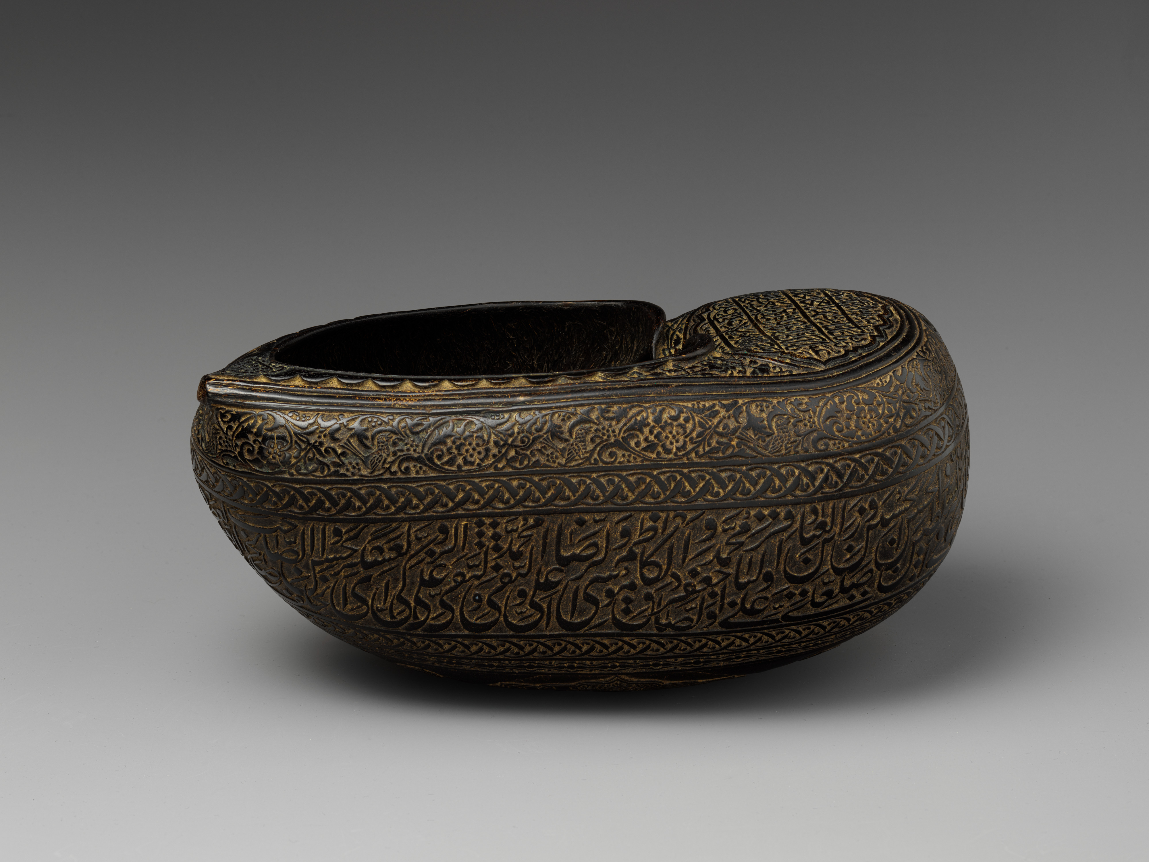 Carved Coco de Mer Kashkul, 1795